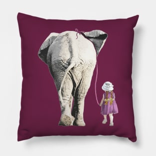 Animals lovers, a lovely story of friendship between a child and an elephant Pillow