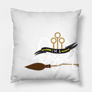 White 'I'm A Keeper' Pun - Yellow Pillow