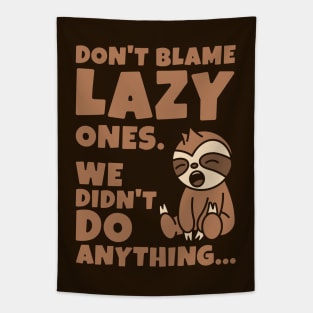 Cute Funny Yawning Lazy Sloth - dark Tapestry