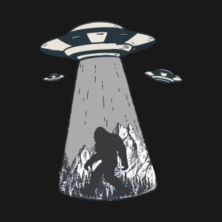 Big Foot Ufo Gift T-Shirt