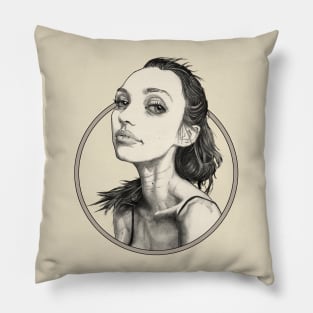 Arina Circle Pillow