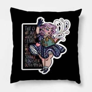 A Fashionable Reading of the Necronomicon Pillow