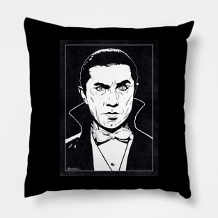 DRACULA (1931) (Black and White) Pillow