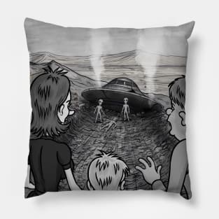 I Want To Believe Roswell Crash UFOs and Ancient Aliens Pardody Pillow