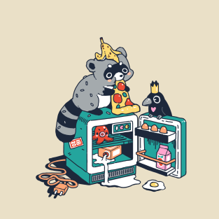 Raccoon and leftovers T-Shirt