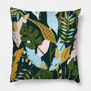 Monstera Tropical Jungle Exotic Pattern Pillow