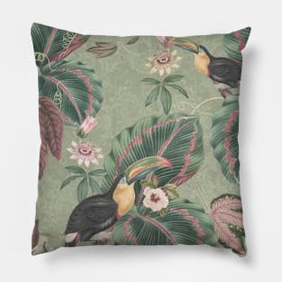 Green tropical jungle and toucan parrot birds Pillow