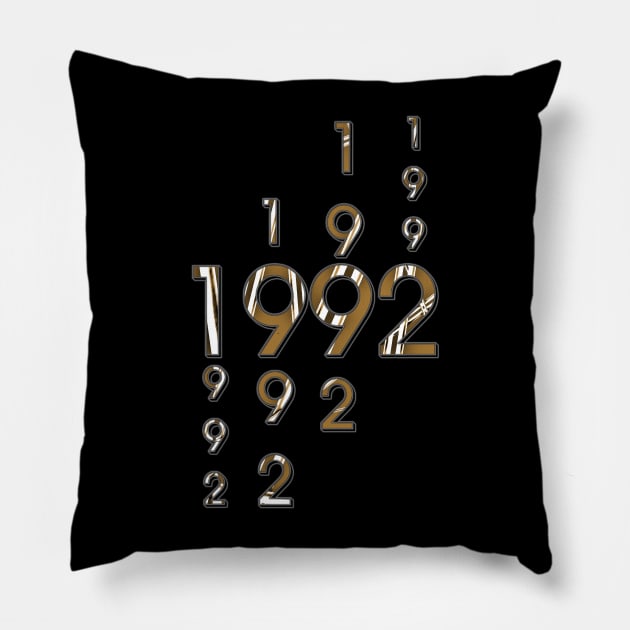 Année de naissance 1992 Pillow by Cartsandra B