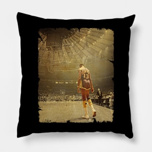 Wilt Chamberlain - Vintage Design Of Basketball Pillow