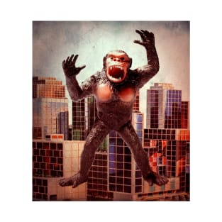 Gorilla in city scene T-Shirt