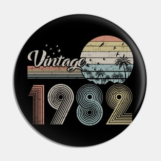 Vintage 1982 Design 38 Years Old 38th birthday for Men Women Pin