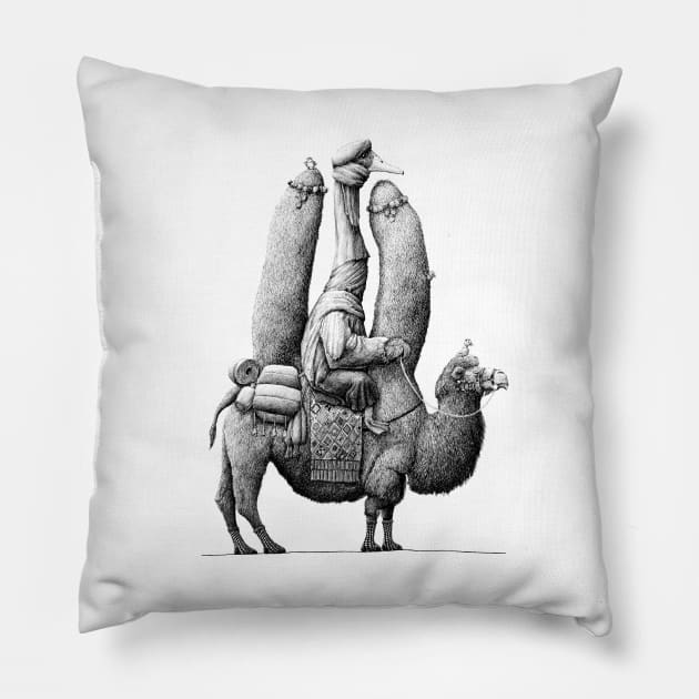 eend op kameel Pillow by RedmerHoekstra