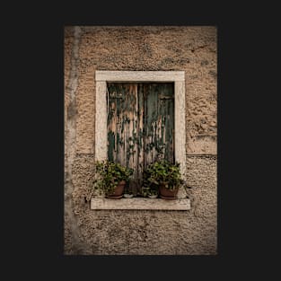 Window in Torri del Benaco, North East Italy T-Shirt