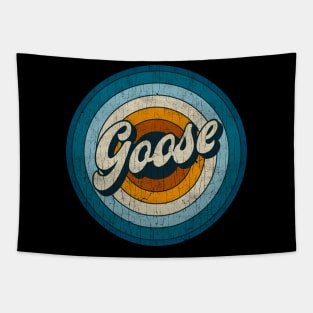 Goose - Retro Circle Vintage Tapestry