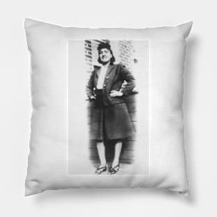 Henrietta Lacks (H412/0187) Pillow