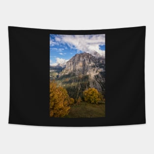 Mürren's Golden Cloak Tapestry