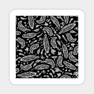 BW Feathers Pattern Inversed Magnet