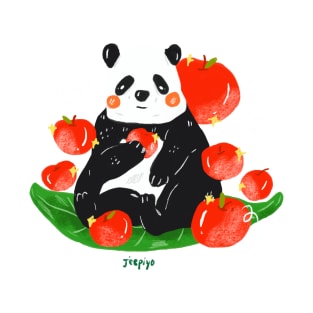 panda eat apple T-Shirt