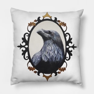 Raven - bird portrait Pillow