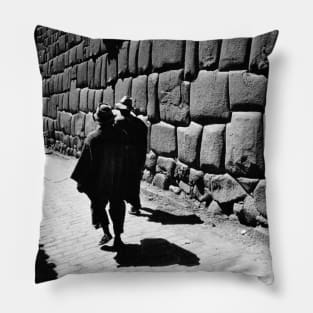 Vintage photo of Wall at Cusco Pillow