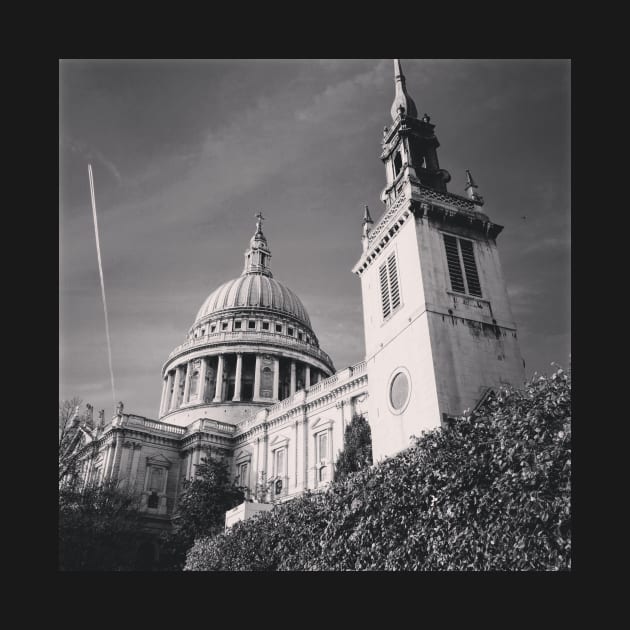 St Paul's Cathedral in shades of gray by fantastic-designs