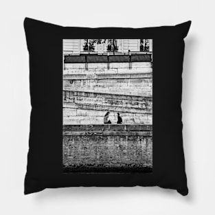 Paris - Miss en Seine Pillow