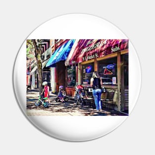 Corning NY - Family Outing Pin