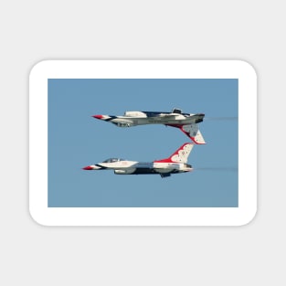 US Air Force Thunderbirds F-16 Fighting Falcons Magnet