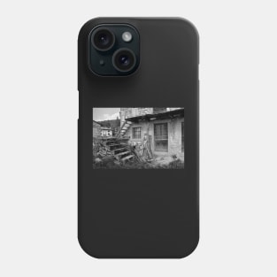 Building in Valle Phone Case