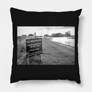 Public moorings in Thurne Dyke in the Norfolk Broads National Park Pillow