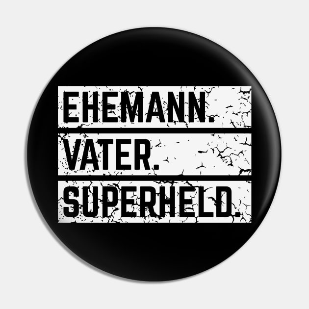 Ehemann Vater Superheld (Super Papa / Superpapa / Vintage / White) Pin by MrFaulbaum