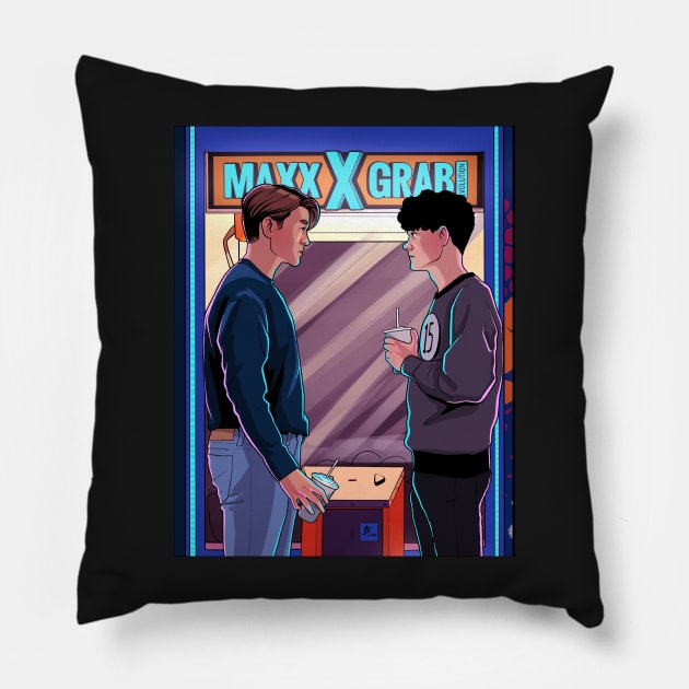 Nick and Charlie- Heartstopper arcade single drawing Pillow by daddymactinus