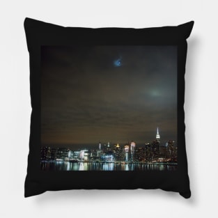 Manhattan sous la lune Pillow