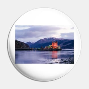 Eilean Donan castle in winter Pin