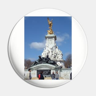 Victoria Memorial Pin