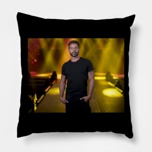 sat Ricky bin Martin tam tour 2020 Pillow