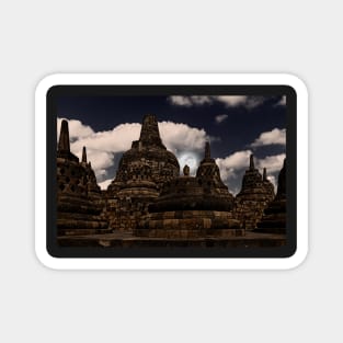 Borobudur Moonrise. Magnet