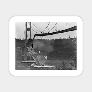 Tacoma Narrows Bridge collapse, 1940 (C018/0920) Magnet