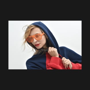 Portrait Glasses Hood T-Shirt