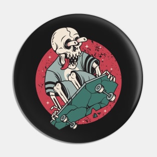 Skullboarding Pin