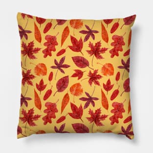 Red autumn leaves watercolor Pillow