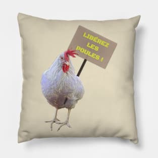 Angry hen wants to be free (version en français) Pillow