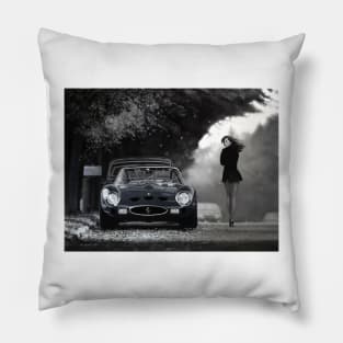 Miss Ferrari. 250 GTO Pillow