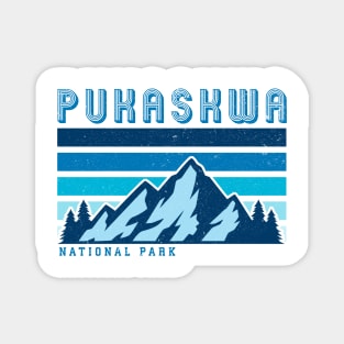 Pukaskwa national park retro vintage Magnet