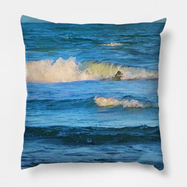 Summer ocean waves Pillow by hereswendy