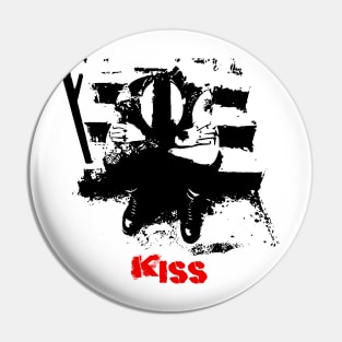 kiss  goes to punk Pin