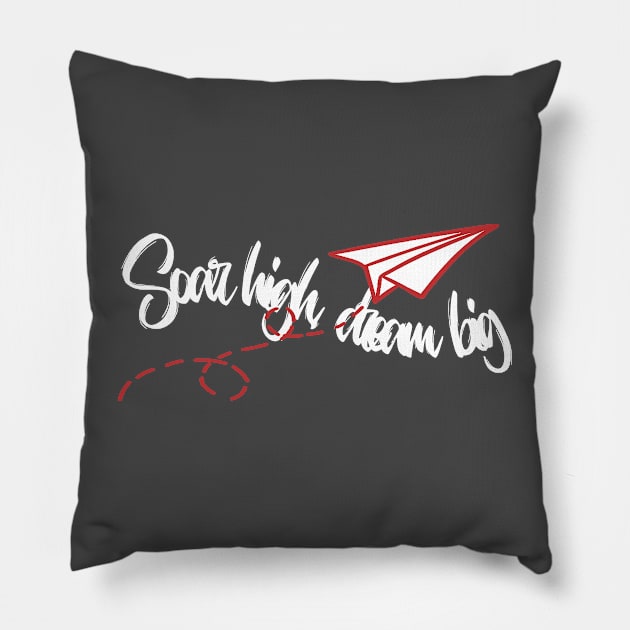 Vuela alto sueña en grande Pillow by InnovateWear