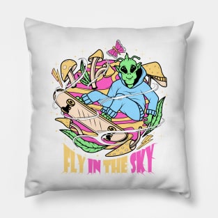 Fly in the sky Pillow
