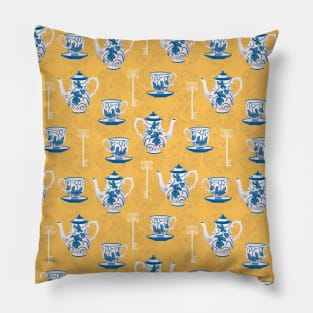 Classic Blue Ceramic Crockery with Jewel keys and Lemons texture Pillow