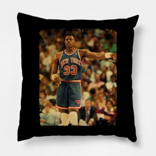 Patrick Ewing - Vintage Design Of Basketball Pillow